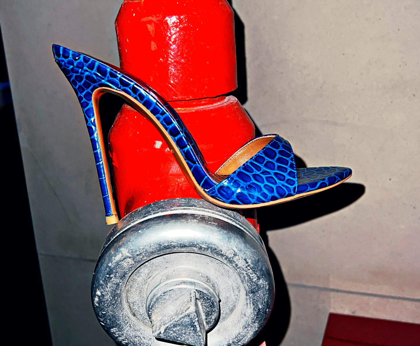 BLEU NUIT GLOSSY CROC MULE