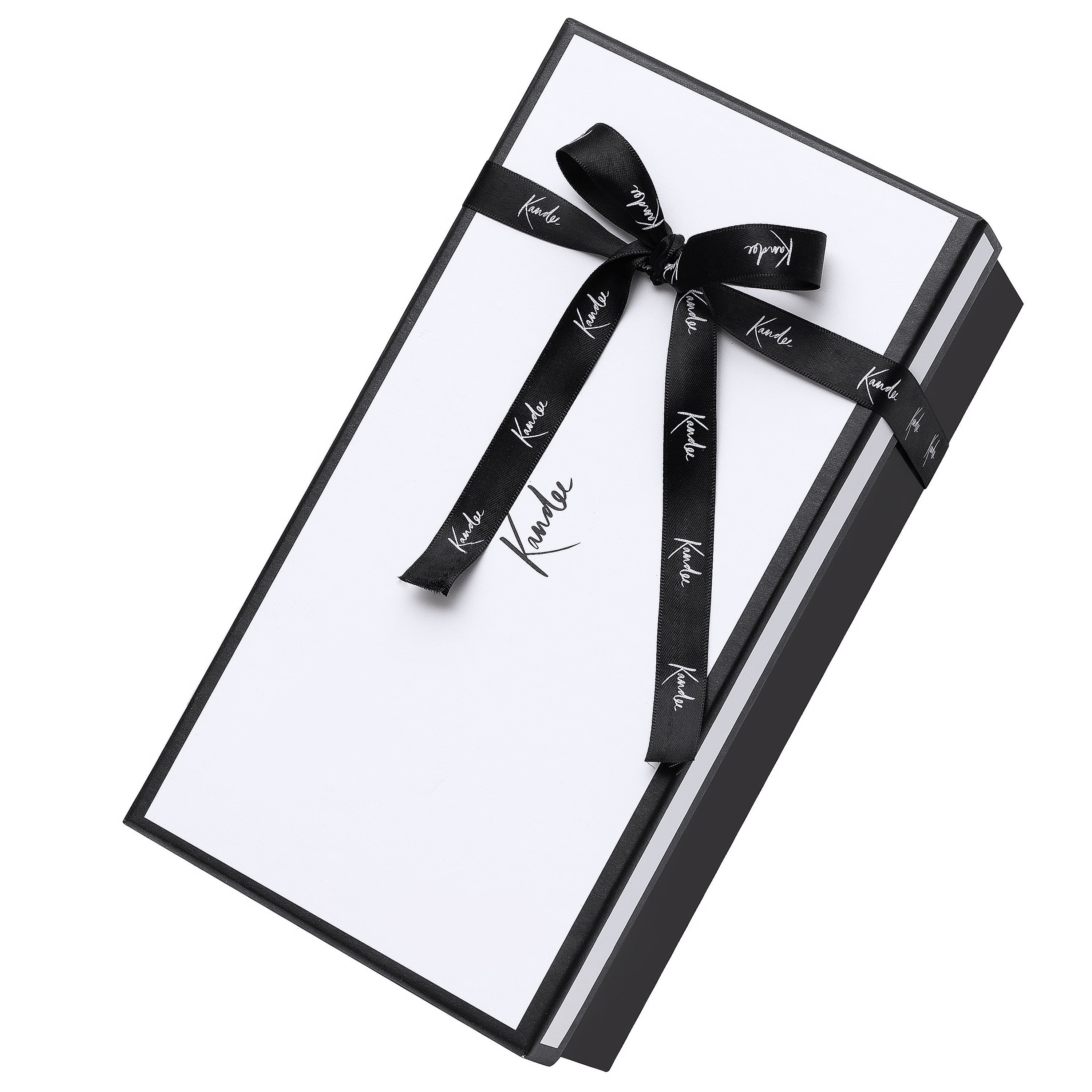 Luxury shoebox with structured silhouette
