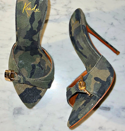 CAMOUFLAGE LEATHER PAD-LOCK MULES
